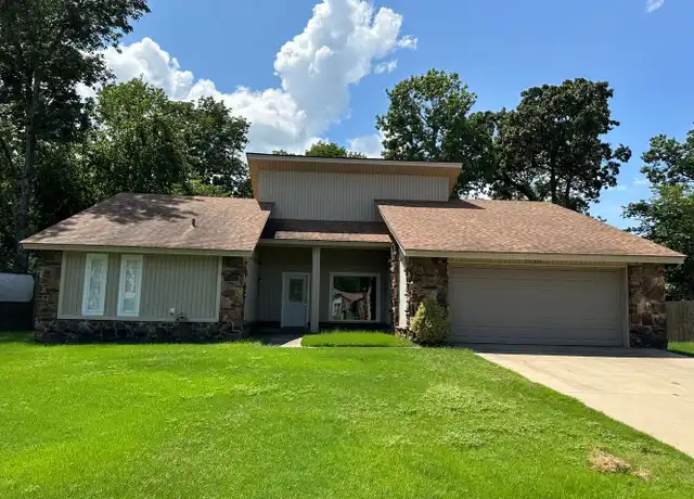 Property at 3318 Erin Oaks Ct, Fort Smith, AR, 72908, 3 beds, 2 baths, [object Object]