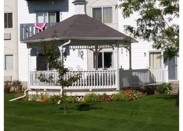 Property at 1850 Huebbe Pkwy Unit RB-220, Beloit, WI, 53511, 1 bed, 1 bath, [object Object]