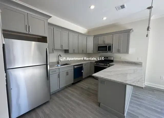 Property at 605 Broadway Unit 405, Everett, MA, 02149, 2 beds, 1 bath, [object Object]