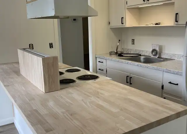 Property at 365 Weaverville Rd, Asheville, NC, 28804, 2 beds, 1 bath, [object Object]