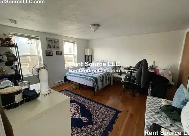 Property at 5 8th St Unit 2, Cambridge, MA, 02141, 1 bed, 2 baths, [object Object]