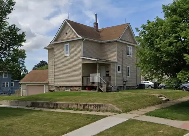 Property at 1803 Franklin St unit 1803 1/2 (Second Fl ), Cedar Falls, IA, 4 beds, 1 bath, [object Object]