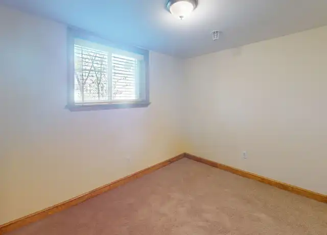 Property at 38 W Elm Ter Unit 3, Brockton, MA, 02301, 2 beds, 1 bath, [object Object]