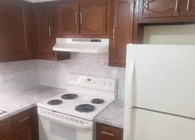 Property at 1119 Farnsworth Ave Unit 4, North Tonawanda, NY, 14120, 2 beds, 1 bath, [object Object]
