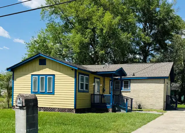 Property at 2127 71st Ave, Baton Rouge, LA, 70807, 4 beds, 2 baths, [object Object]