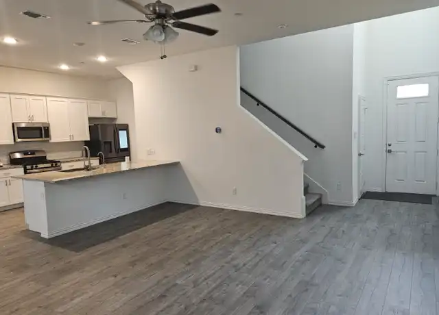 Property at 4363 Hebron St, Irving, TX, 75061, 3 beds, 2.5 baths, [object Object]