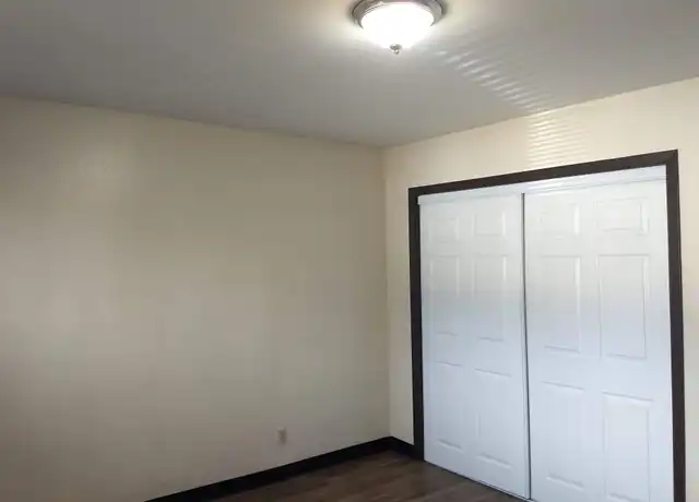 Property at 624 Broadway St, Eau Claire, WI, 54703, 2 beds, 1 bath, [object Object]