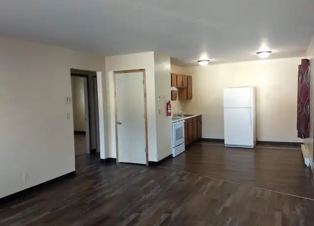 Property at 624 Broadway St, Eau Claire, WI, 54703, 2 beds, 1 bath, [object Object]