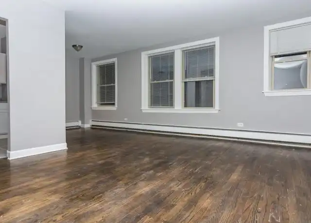 Property at 7130 S Jeffery Blvd, Chicago, IL, 60649, 1 bed, 1 bath, [object Object]