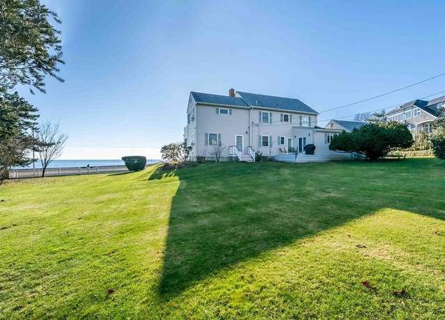 Photo of 132 Memorial Blvd, Newport, RI 02840