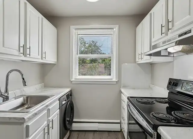 Property at Hillside Pointe Apartments - 2616 Philadelphia Pike, Claymont, DE, 19703, 1-2 bed, 1 bath, [object Object]