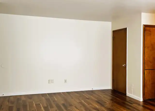 Property at 4754 22nd Ave NE, Seattle, WA, 98105, 1 bed, 1 bath, [object Object]