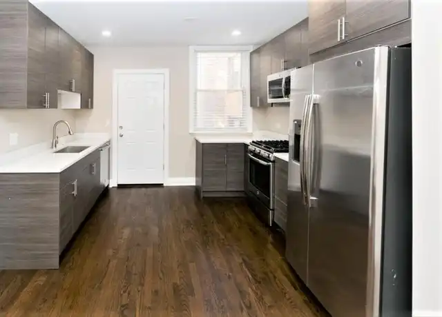Property at 1434 W Farragut Ave, Chicago, IL, 60640, 2 beds, 1 bath, [object Object]