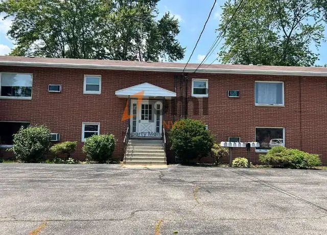 Property at 660 N Hobart Rd Unit 2, Hobart, IN, 46342, 1 bed, 1 bath, [object Object]