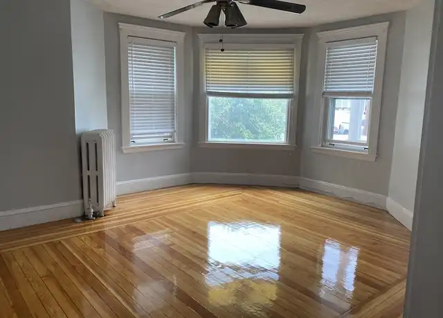 Property at 158 Circuit Rd Unit 1, Winthrop, MA, 02152, 3 beds, 1 bath, [object Object]