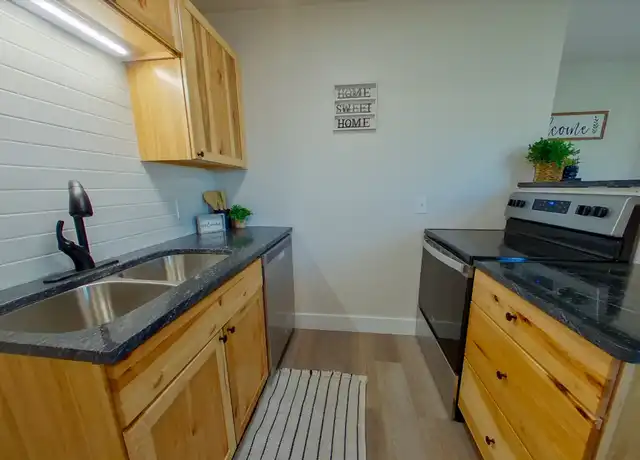 Property at 803 Allison Ave Unit 4, Manhattan, KS, 66502, 1 bed, 1 bath, [object Object]