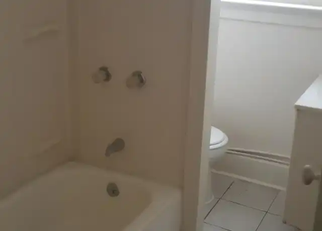 Property at 2141 Burnet Ave, Cincinnati, OH, 45219, 4 beds, 1 bath, [object Object]