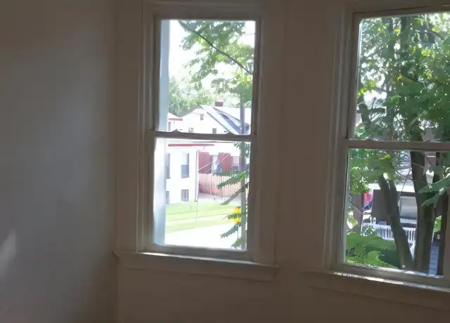Property at 2141 Burnet Ave, Cincinnati, OH, 45219, 4 beds, 1 bath, [object Object]