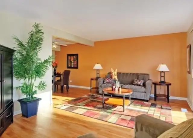 Property at 3514 83rd St, Woodridge, IL, 60517, 2 beds, 3 baths, [object Object]