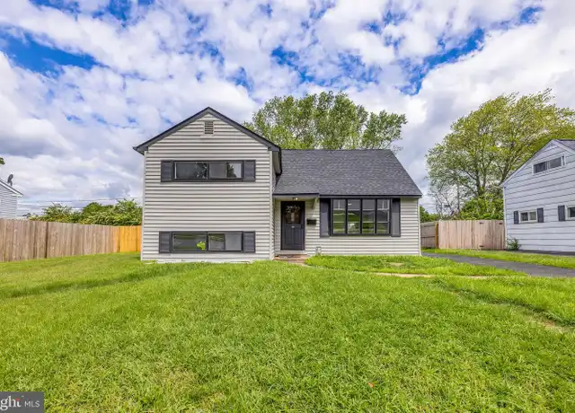 Property at 136 Brookside Blvd, Newark, DE, 19713, 4 beds, 1 bath, [object Object]