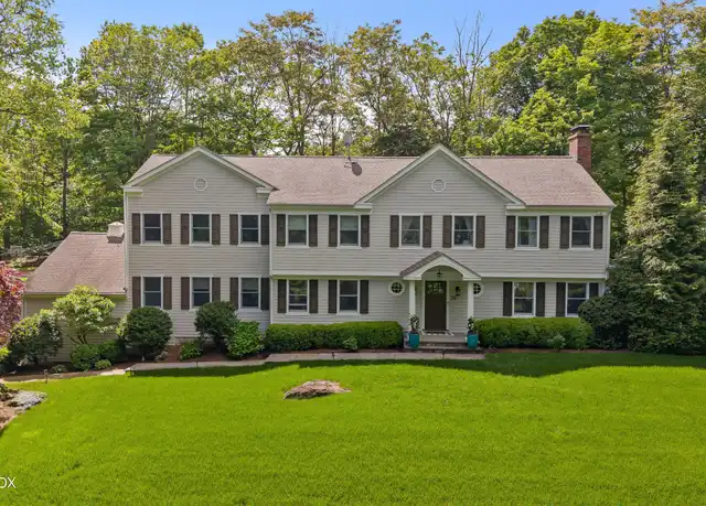 Property at 39 Indian Mill Rd, Cos Cob, CT, 06807, 5 beds, 3.5 baths, [object Object]