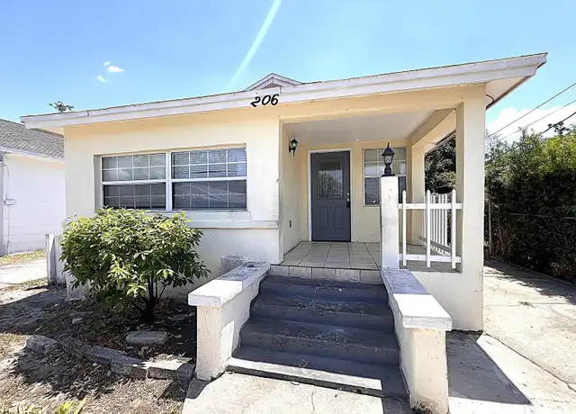 Property at 206 W 9th St, Lakeland, FL, 33805, 4 beds, 2 baths, [object Object]