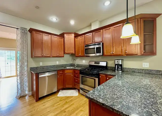 Property at 7 Charles Ridge Rd Unit C, Littleton, MA, 01460, 2 beds, 2.5 baths, [object Object]