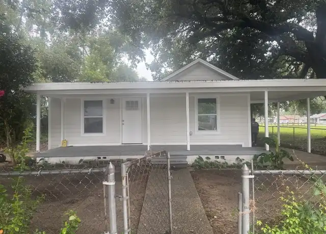 Property at 2604 W Blount St, Pensacola, FL, 32505, 3 beds, 2 baths, [object Object]