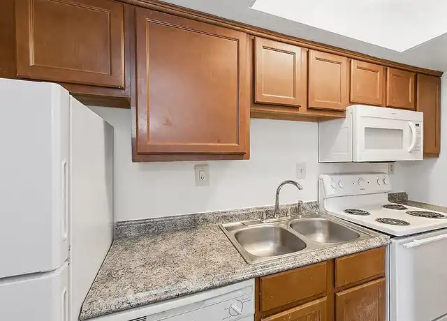 Property at The Highlands of West Chester - 6615 Fountains Blvd, West Chester, OH, 45069, 1-2 bed, 1 bath, [object Object]