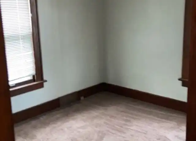 Property at 1425 W High St Unit 1427, Davenport, IA, 52804, 2 beds, 1 bath, [object Object]