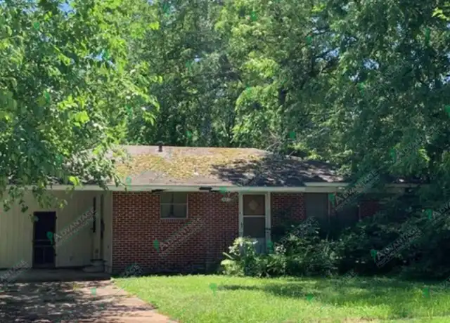 Property at 1423 College Ave, Conway, AR, 72034, 2 beds, 1 bath, [object Object]