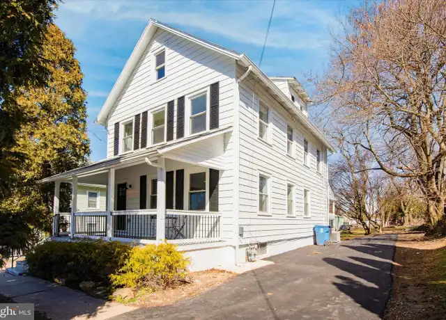 Property at 933 Henry Ave, Wayne, PA, 19087, 4 beds, 3.5 baths, [object Object]