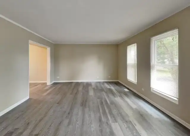 Property at 16 Timberlane Dr, Palatine, IL, 60067, 4 beds, 2.5 baths, [object Object]