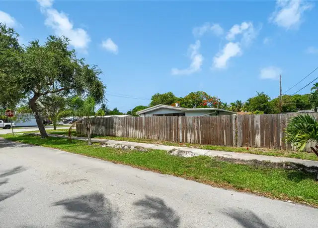 Property at 800 NE 24th St, Pompano Beach, FL, 33064, 3 beds, 2 baths, [object Object]