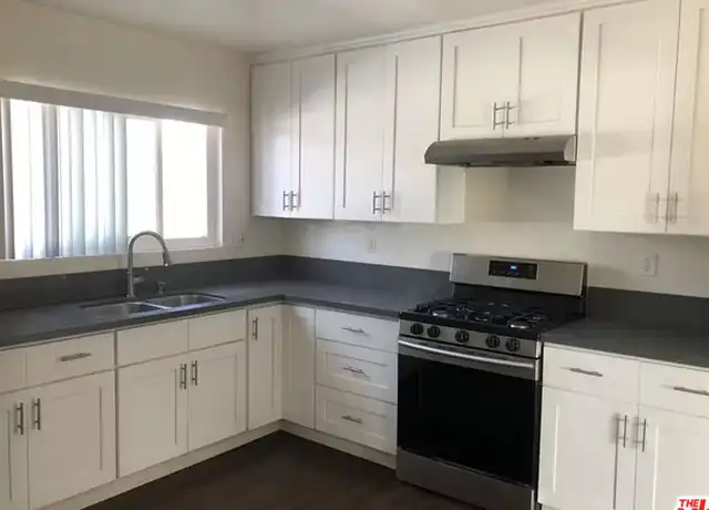 Property at 2530 Carmona Ave Unit 3, Los Angeles, CA, 90016, 3 beds, 2 baths, [object Object]