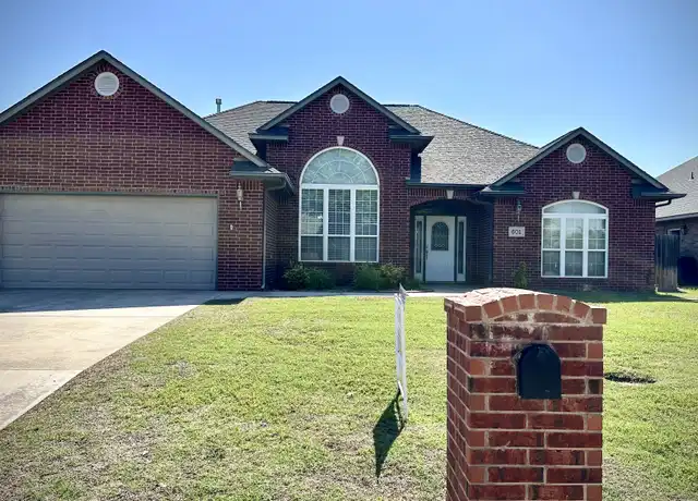 Property at 601 Bear Run, Enid, OK, 73703, 4 beds, 2 baths, [object Object]