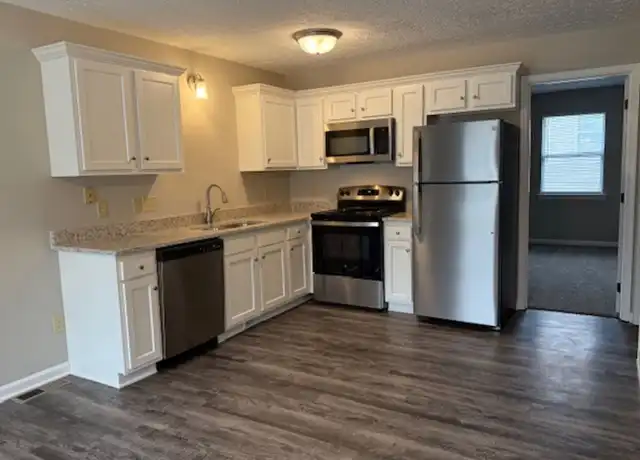 Property at 2010 Hickory St Unit 3, Bowling Green, KY, 42101, 1 bed, 1 bath, [object Object]