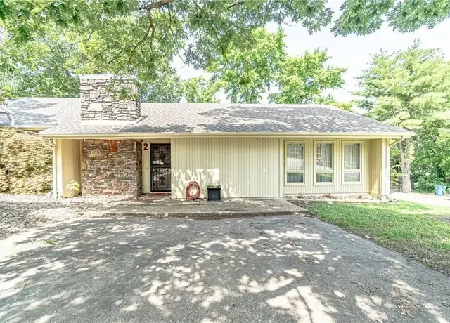 Property at 2 Mellor Ln, Bella Vista, AR, 72715, 2 beds, 1.5 baths, [object Object]