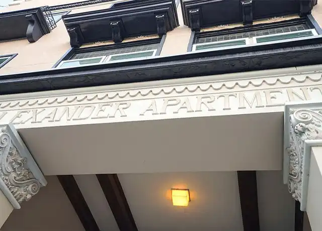 Property at Alexander Apartments - 1711 Bellevue Ave, Seattle, WA, 98122, 2 beds, 1 bath, [object Object]