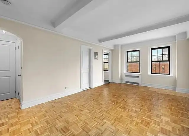 Property at 95 Christopher St Unit 2C, New York, NY, 10014, 0 beds, 1 bath, [object Object]