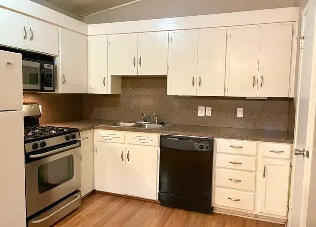Property at 1108 W 22nd St Unit 4, Austin, TX, 78705, 2 beds, 1 bath, [object Object]