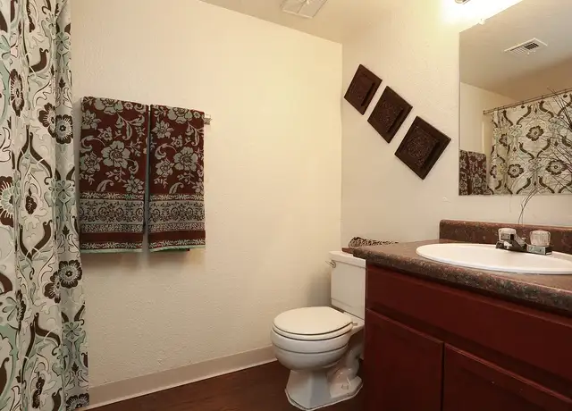 Photo of 1025 N 48th St, Phoenix, AZ 85008