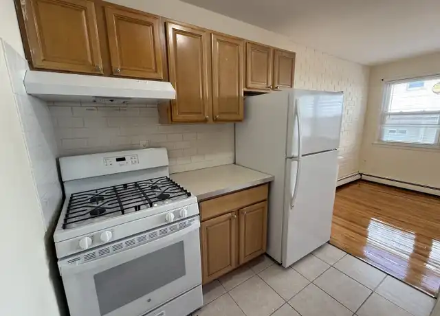 Property at 324 Strawberry Hill Ave Unit B101, Norwalk, CT, 06851, 2 beds, 1 bath, [object Object]