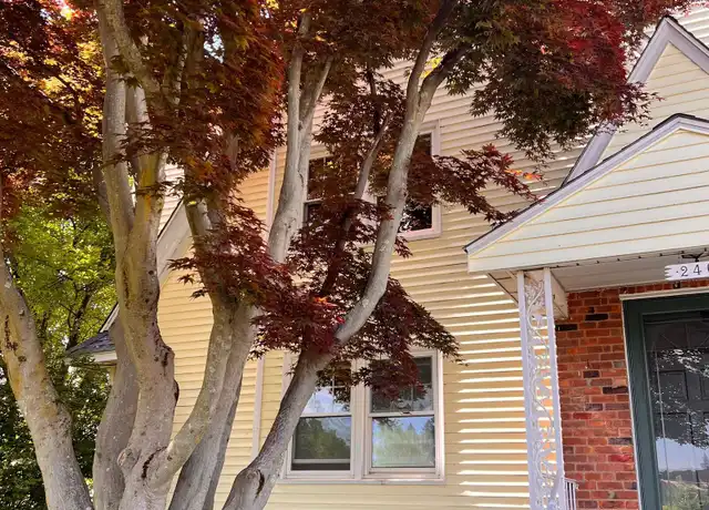 Property at 240 Cross St Unit 1, Middletown, CT, 06457, 2 beds, 1 bath, [object Object]