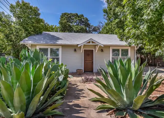 Property at 1011 E 14th St, Austin, TX, 78702, 2 beds, 2 baths, [object Object]