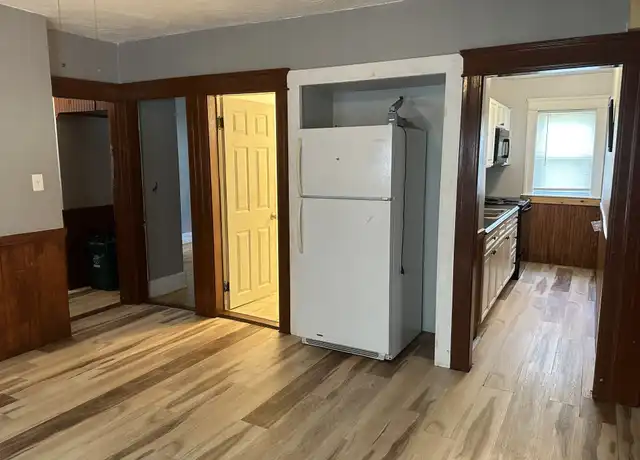 Property at 15 View St Unit 1, Worcester, MA, 01610, 3 beds, 1 bath, [object Object]