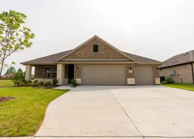 Property at 1129 Longhorn Ln, Forney, TX, 75126, 4 beds, 2 baths, [object Object]
