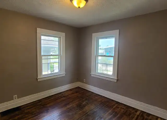 Property at 33 Kislingbury St, Rochester, NY, 14613, 2 beds, 1 bath, [object Object]