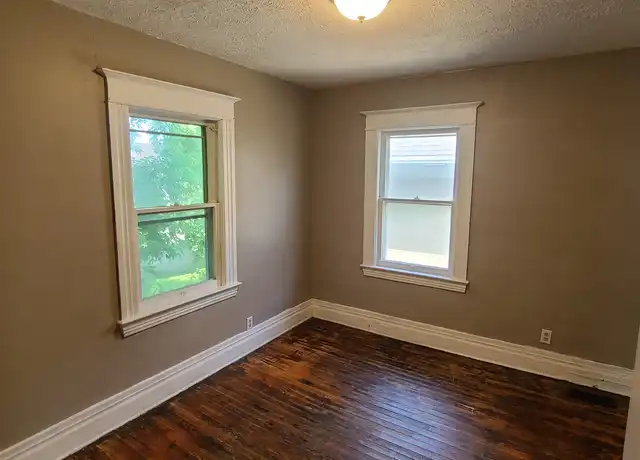 Property at 33 Kislingbury St, Rochester, NY, 14613, 2 beds, 1 bath, [object Object]