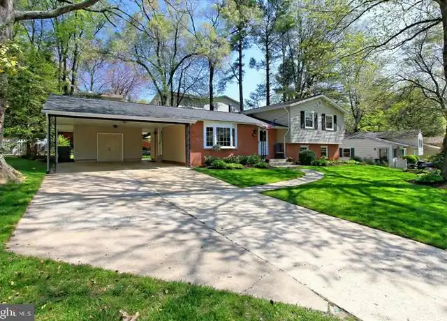 Property at 7012 Hadlow Dr, Springfield, VA, 22152, 5 beds, 2.5 baths, [object Object]